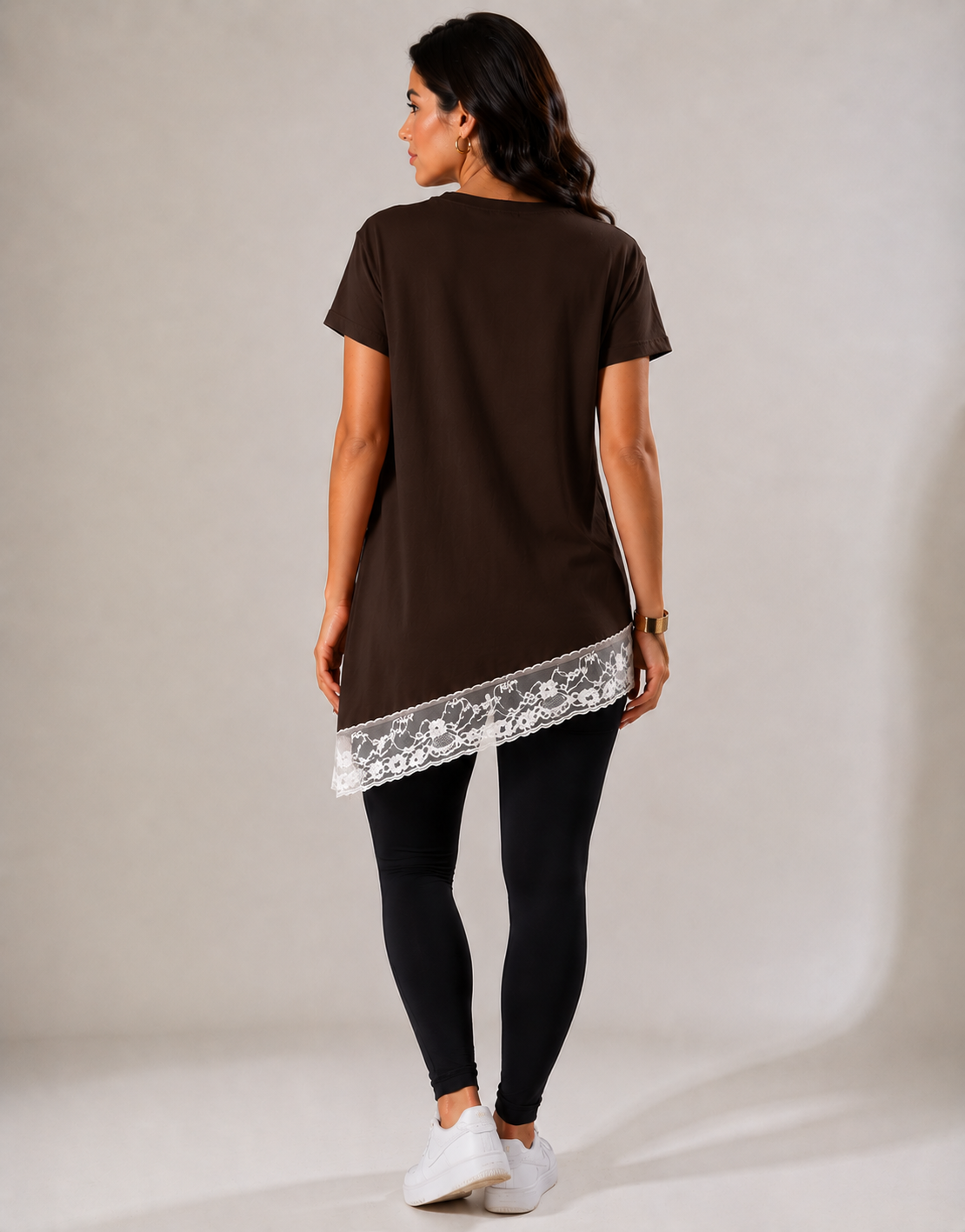 Blusa Assimétrica Feminina com Renda Marrom
