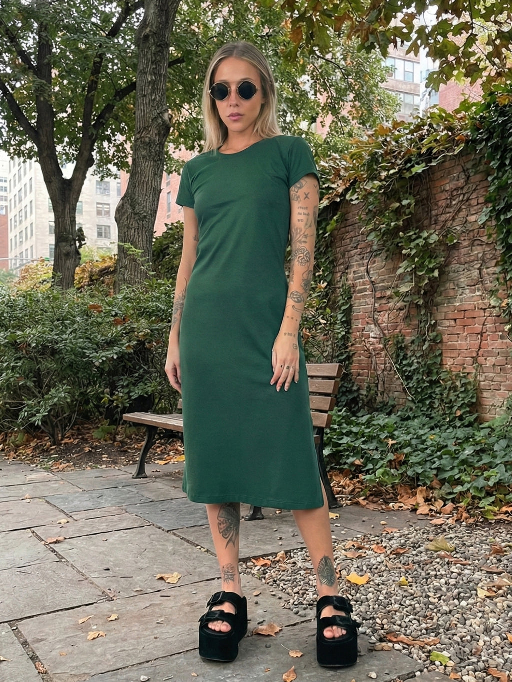 Vestido Midi Camiseta Com Fenda Aveloz Verde Escuro