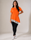Blusa Assimétrica Feminina com Renda Laranja