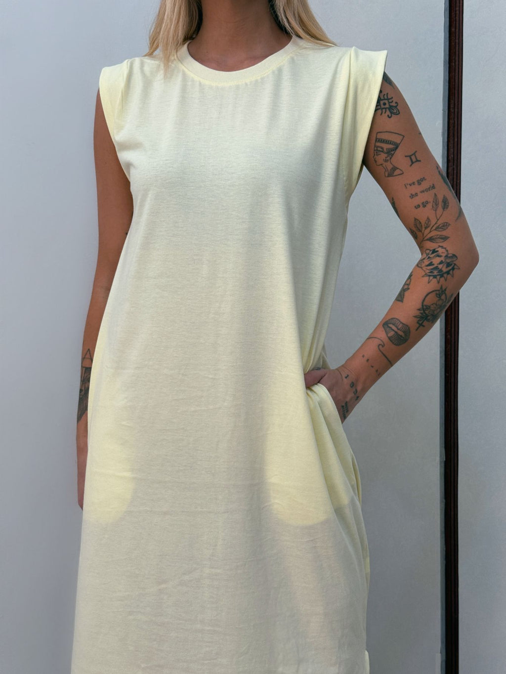 Vestido Longo Muscle Tee Em Algodão Com Bolso Aveloz Amarelo