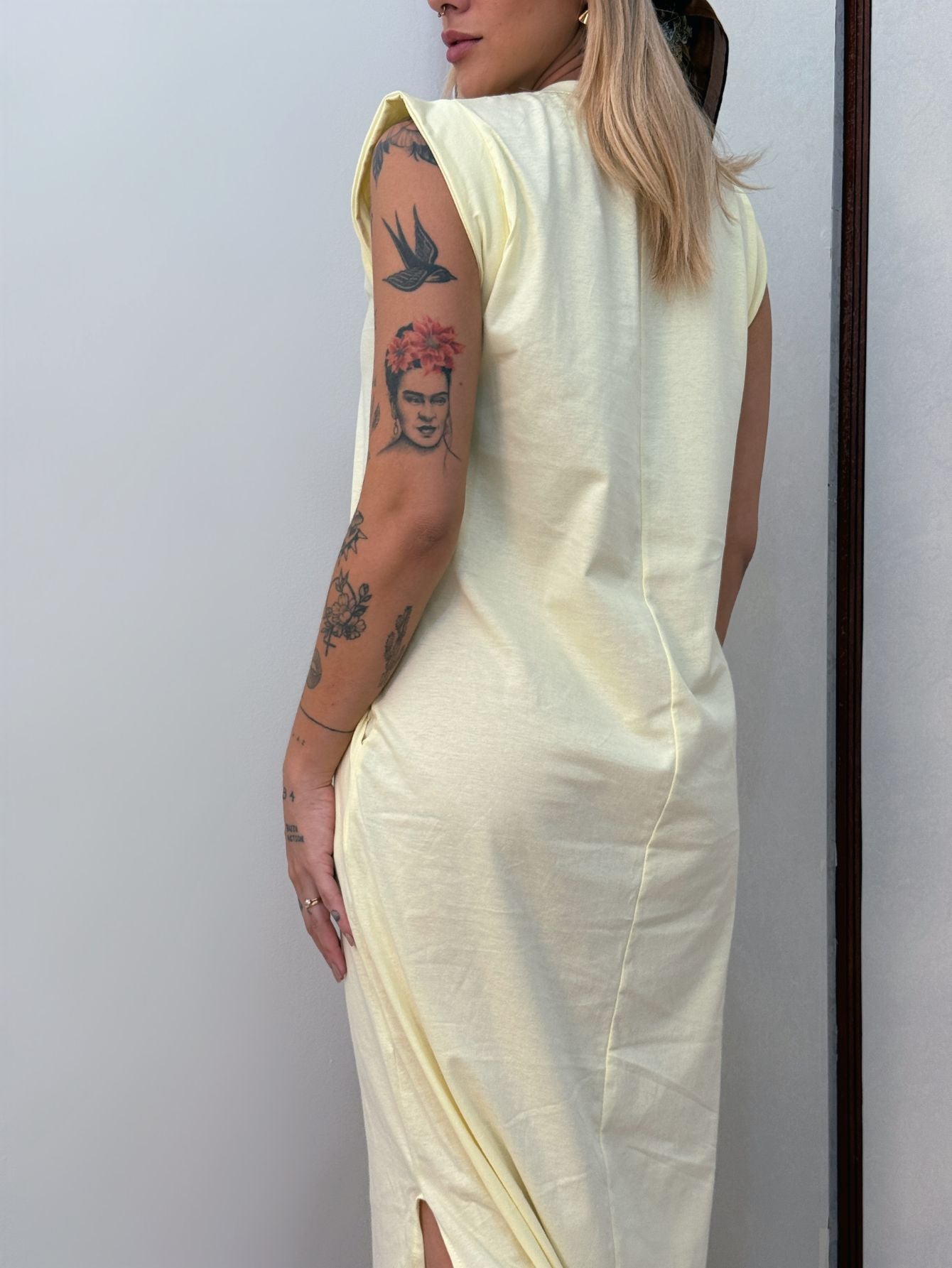 Vestido Longo Muscle Tee Em Algodão Com Bolso Aveloz Amarelo