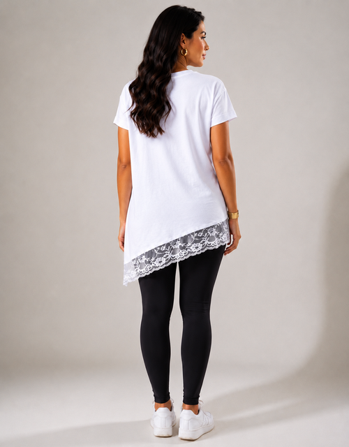 Blusa Assimétrica Feminina com Renda Branca