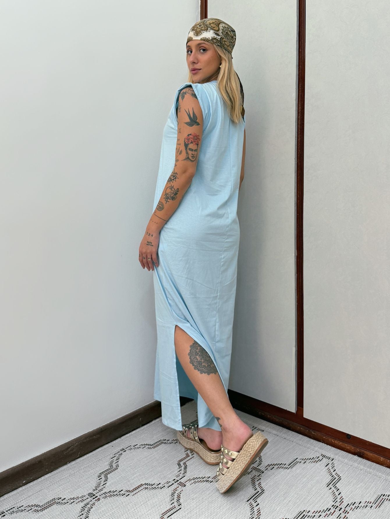 Vestido Longo Muscle Tee Em Algodão Com Bolso Aveloz Azul Cl