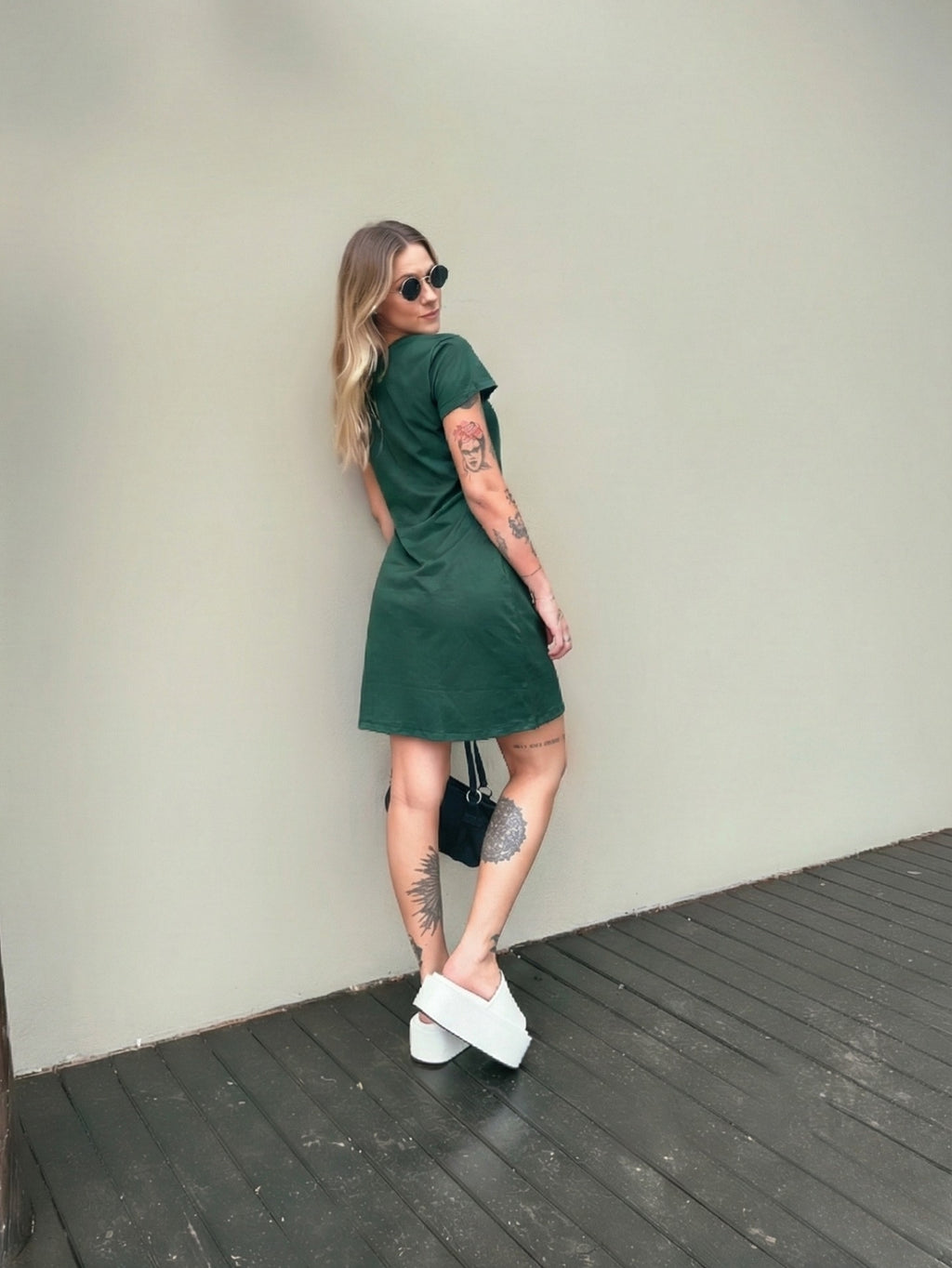 Vestido T-Shirt Camisetão Aveloz Verde Militar