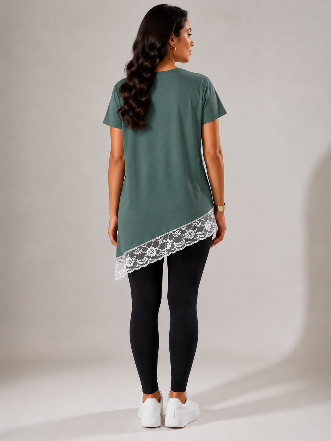 Blusa Assimétrica Feminina com Renda Verde Musgo
