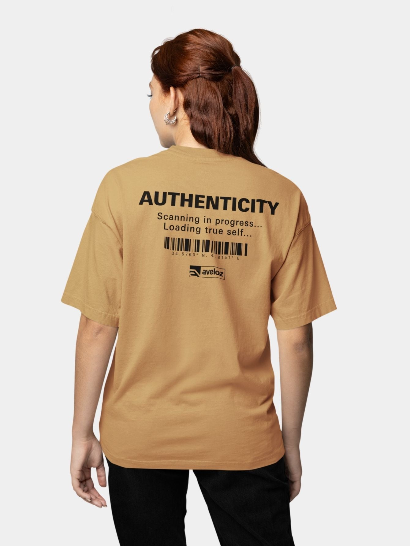 Camiseta Oversized Feminina Estampada Authenticity Streetwear Premium Bege