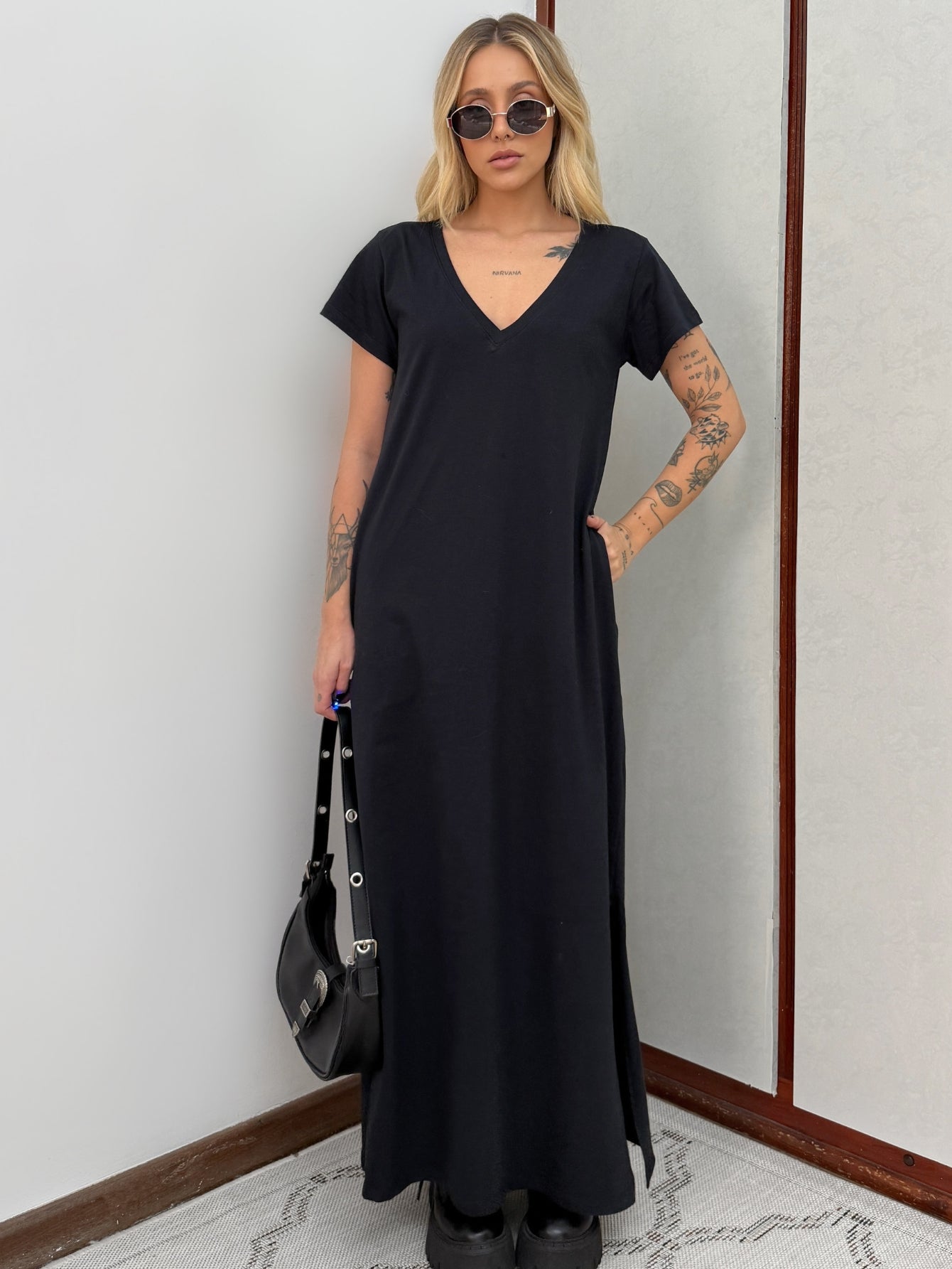 Vestido Longo de Algodão com Bolso Decote V Preto