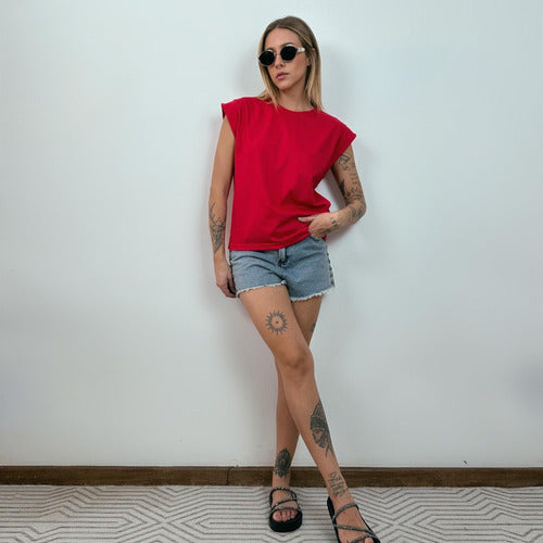 Regata Feminina Aveloz Ombro Caido- Vermelho