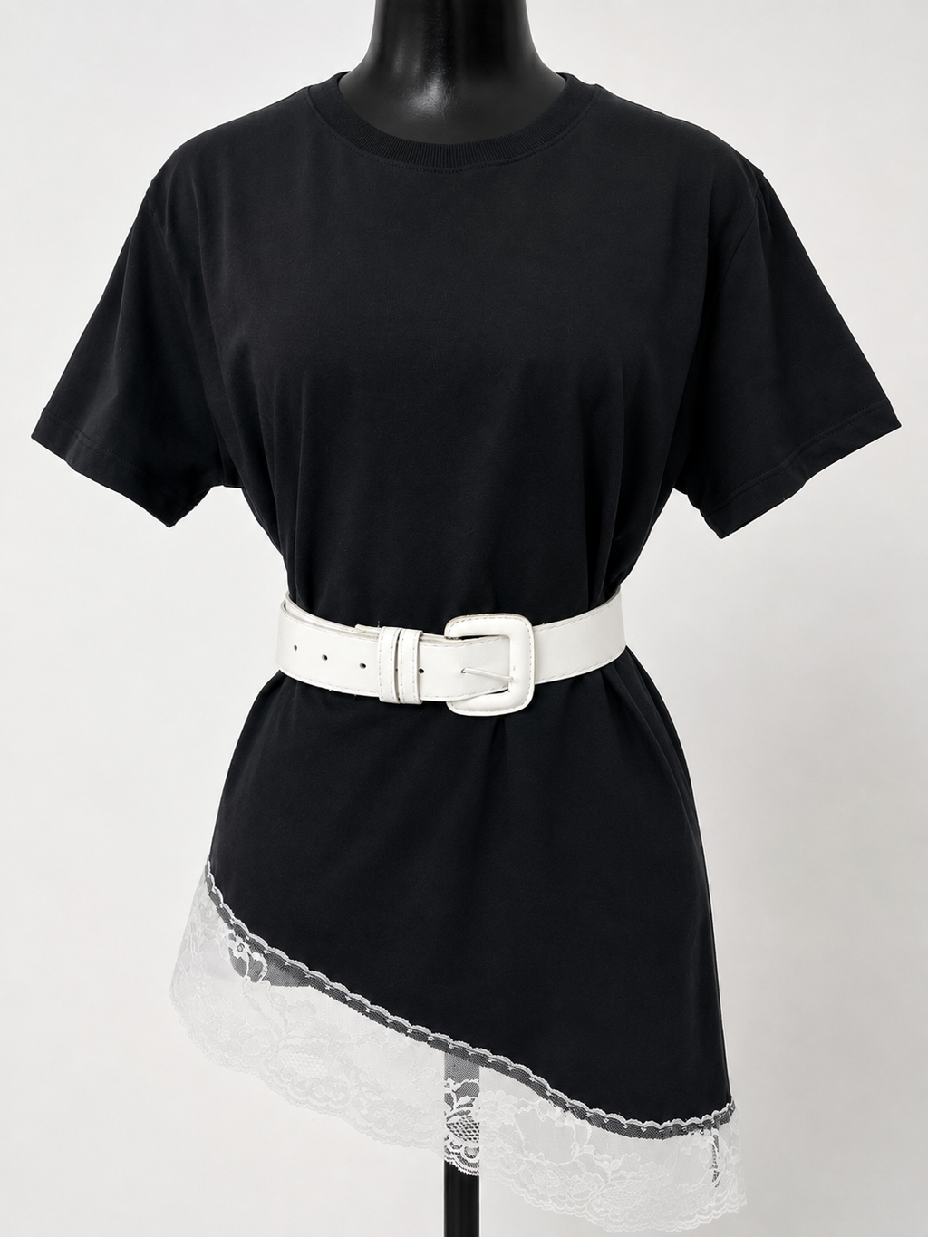 Blusa Assimétrica Feminina com Renda Preta
