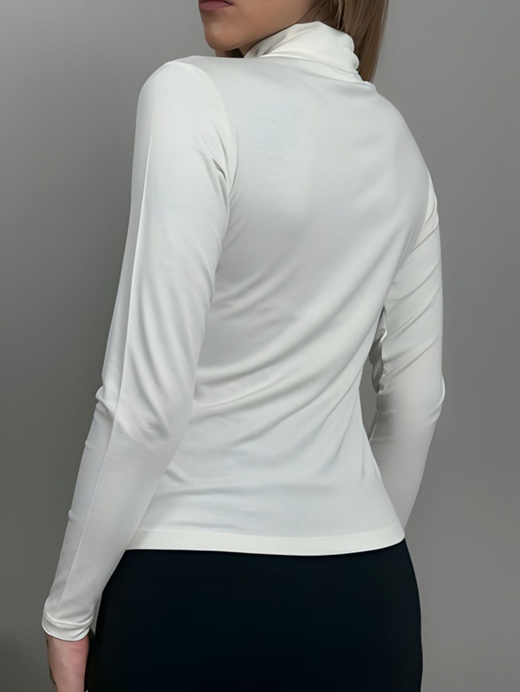 Blusa Manga Longa Gola Alta Segunda Pele Em Viscolycra - Off White