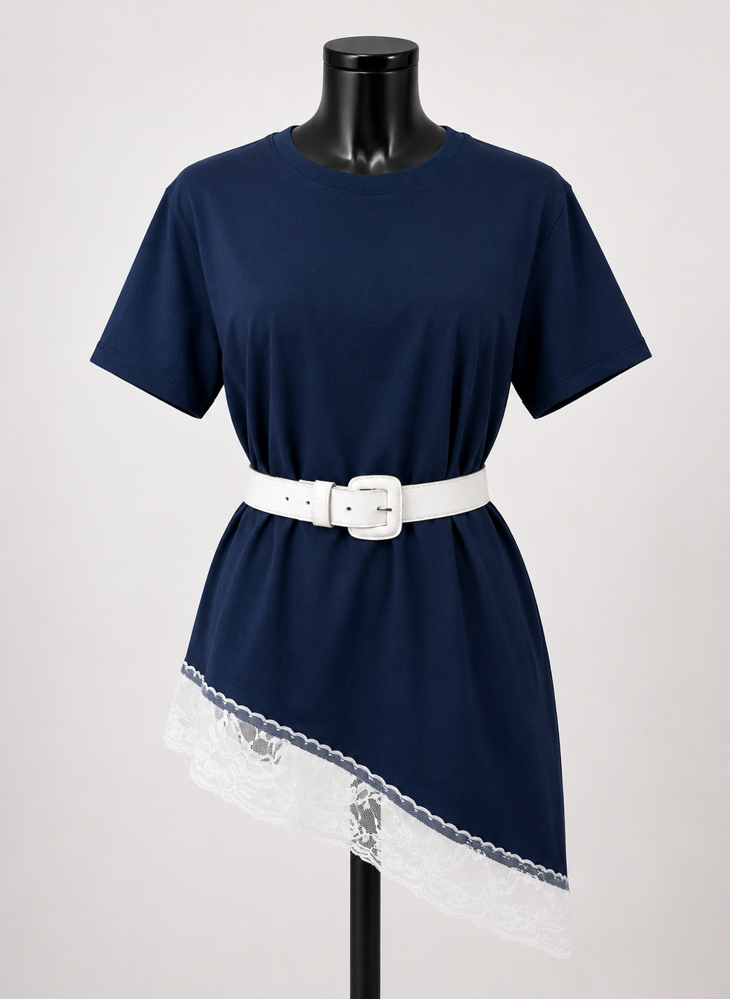 Blusa Assimétrica Feminina com Renda Azul Marinho