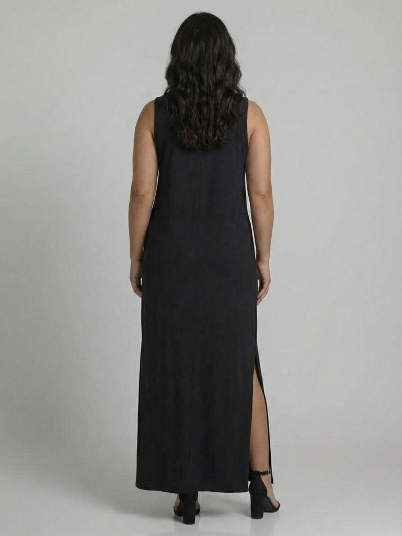 Vestido Longo Aveloz Viscolycra Soltinho Plus Size com Bolso Preto