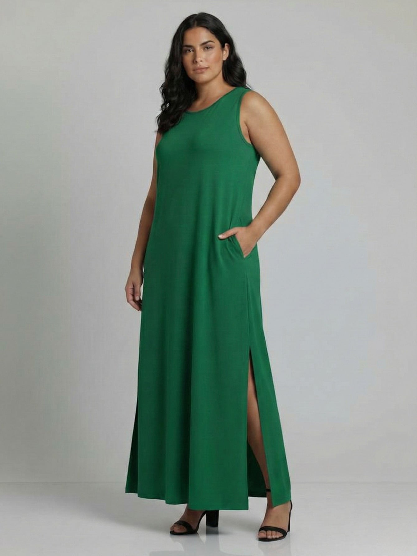 Vestido Longo Aveloz Viscolycra Soltinho Plus Size com Bolso Verde Bandeira