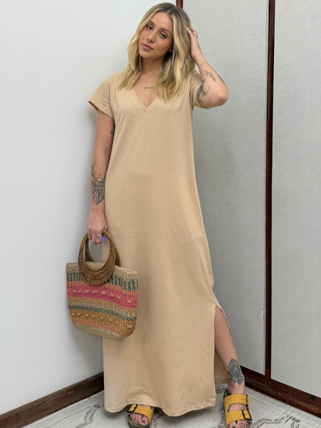 Vestido Longo de Algodão com Bolso Decote V Areia
