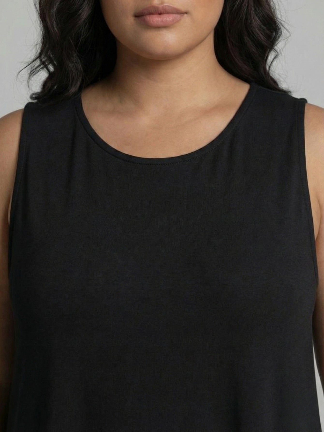 Vestido Longo Aveloz Viscolycra Soltinho Plus Size com Bolso Preto
