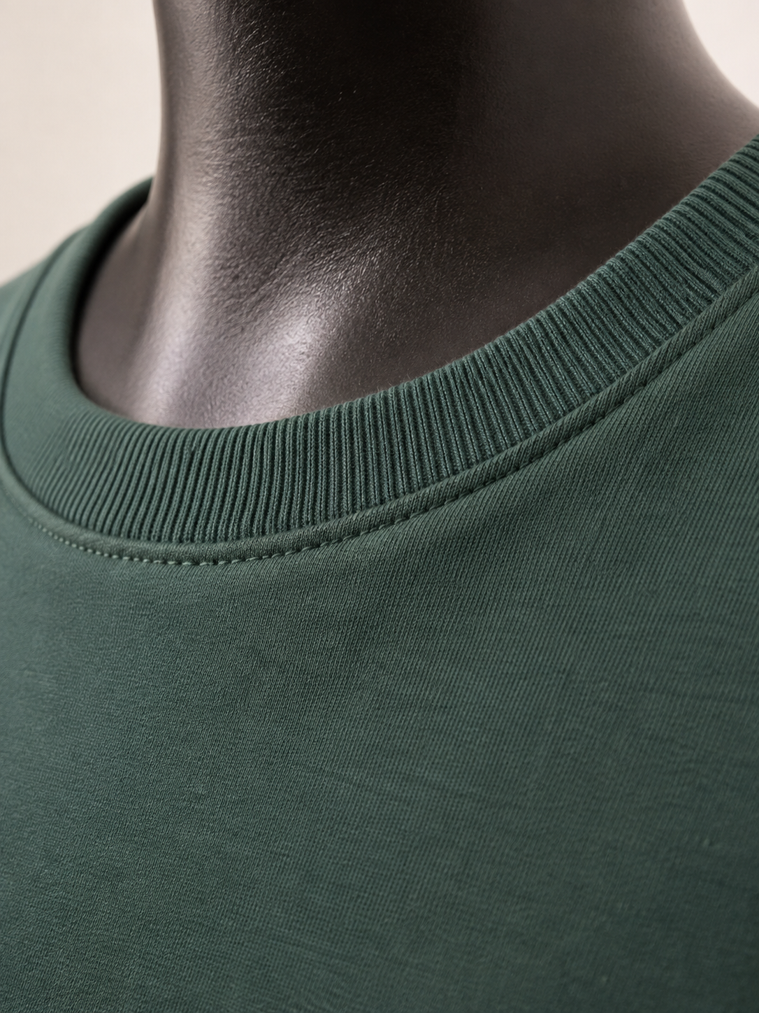 Blusa Assimétrica Feminina com Renda Verde Musgo