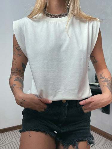 Camiseta Aveloz Feminina Muscle Tee Off White