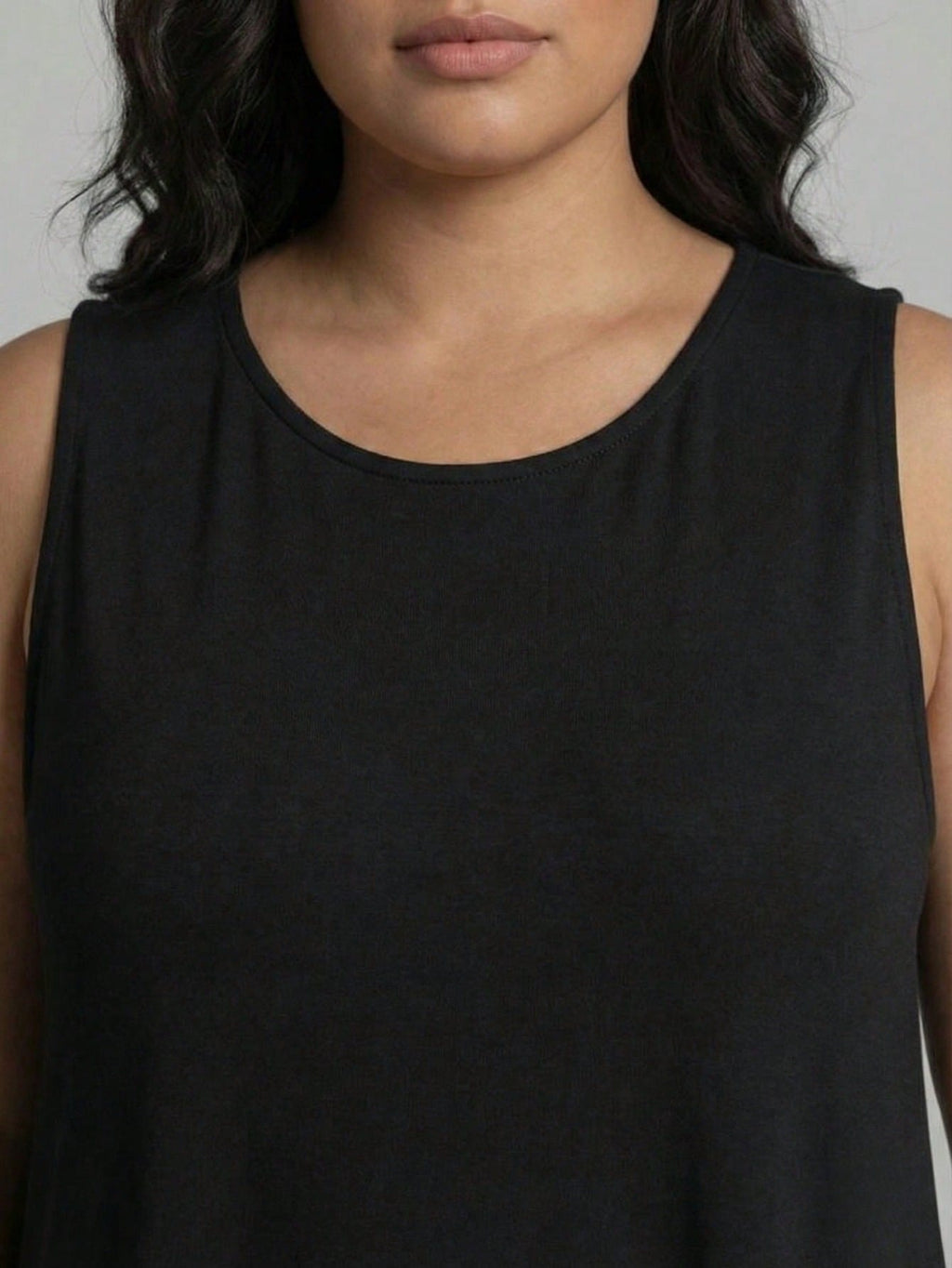Vestido Longo Aveloz Viscolycra Soltinho Plus Size com Bolso Preto