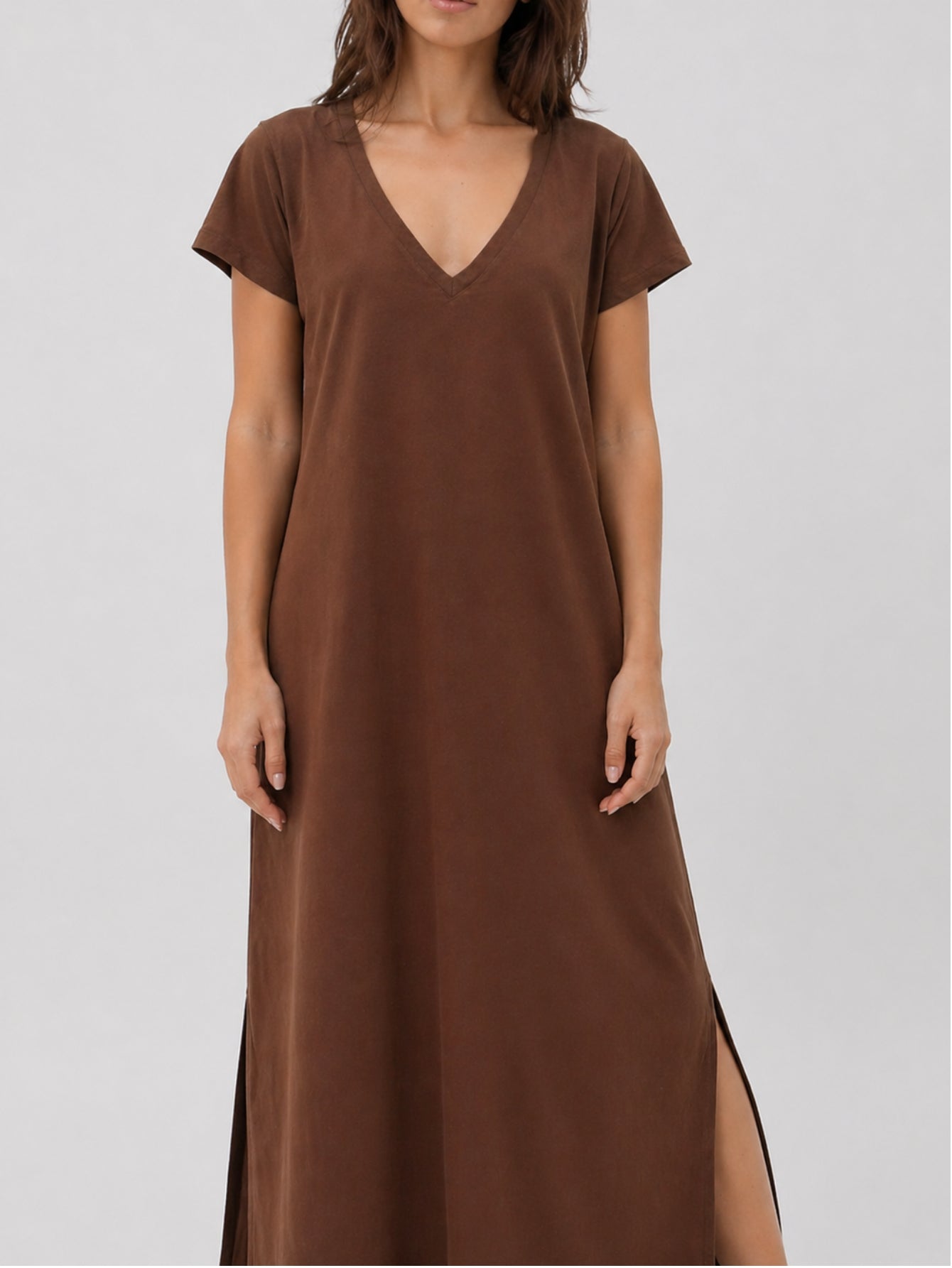 Vestido Longo de Algodão com Bolso Decote V Marrom