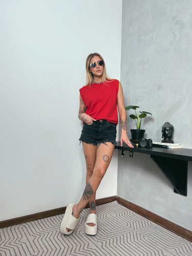 Camiseta Aveloz Feminina Muscle Tee Vermelha