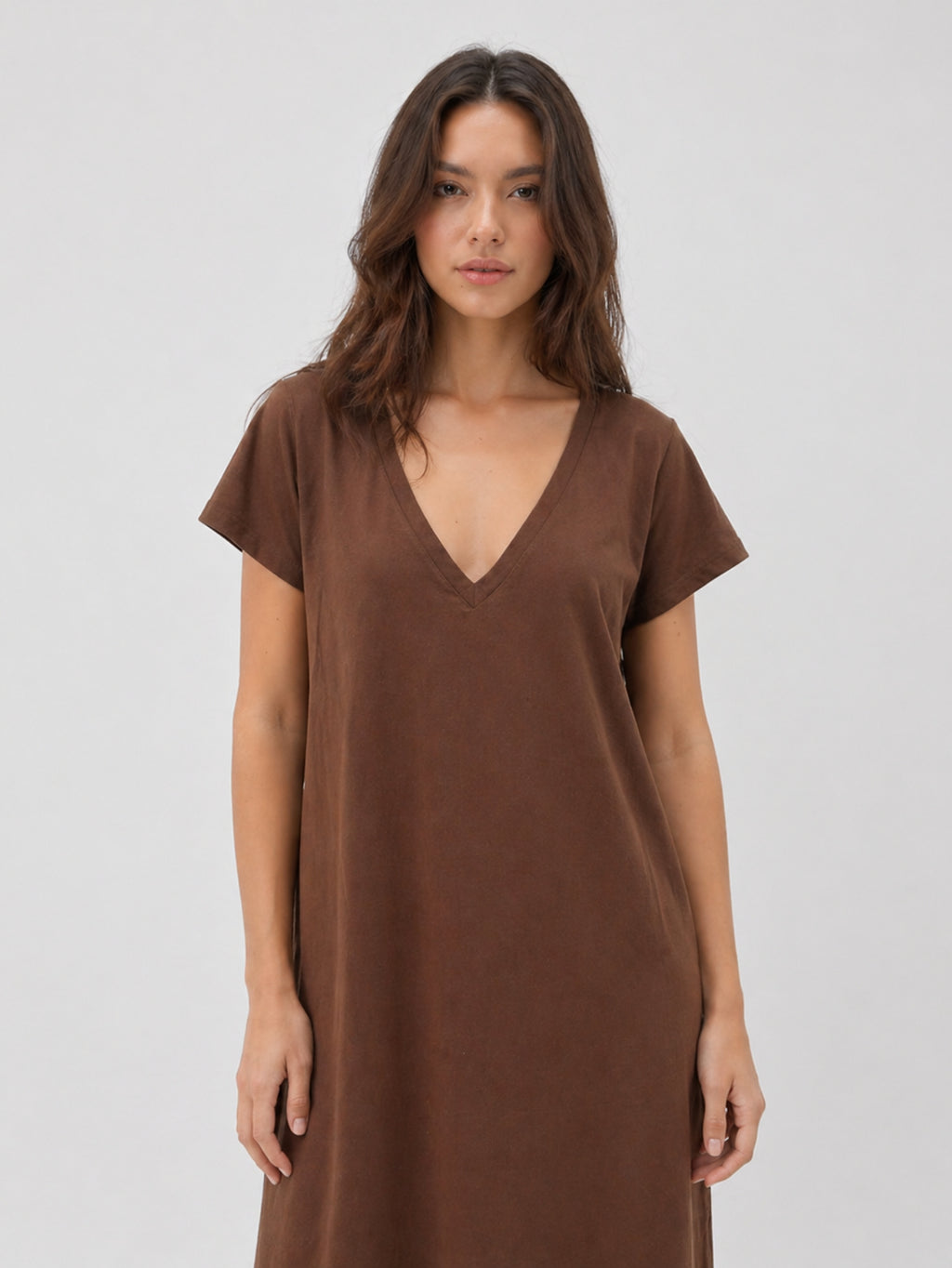 Vestido Longo de Algodão com Bolso Decote V Marrom