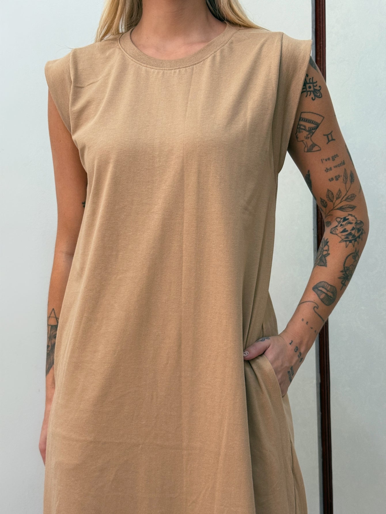 Vestido Longo Muscle Tee em Algodão com Bolso Aveloz Caramelo