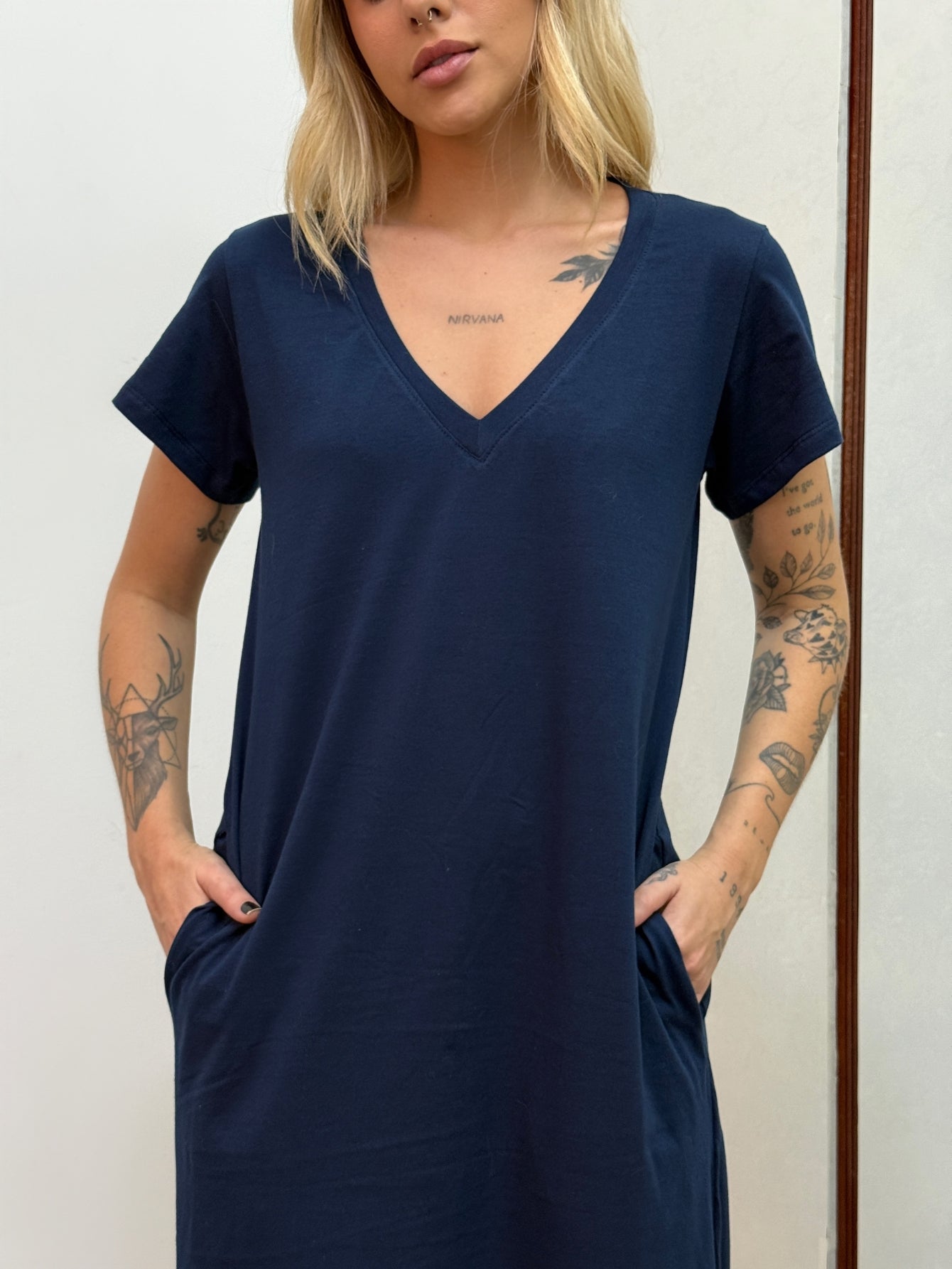 Vestido Longo de Algodão com Bolso Decote V Azul Marinho