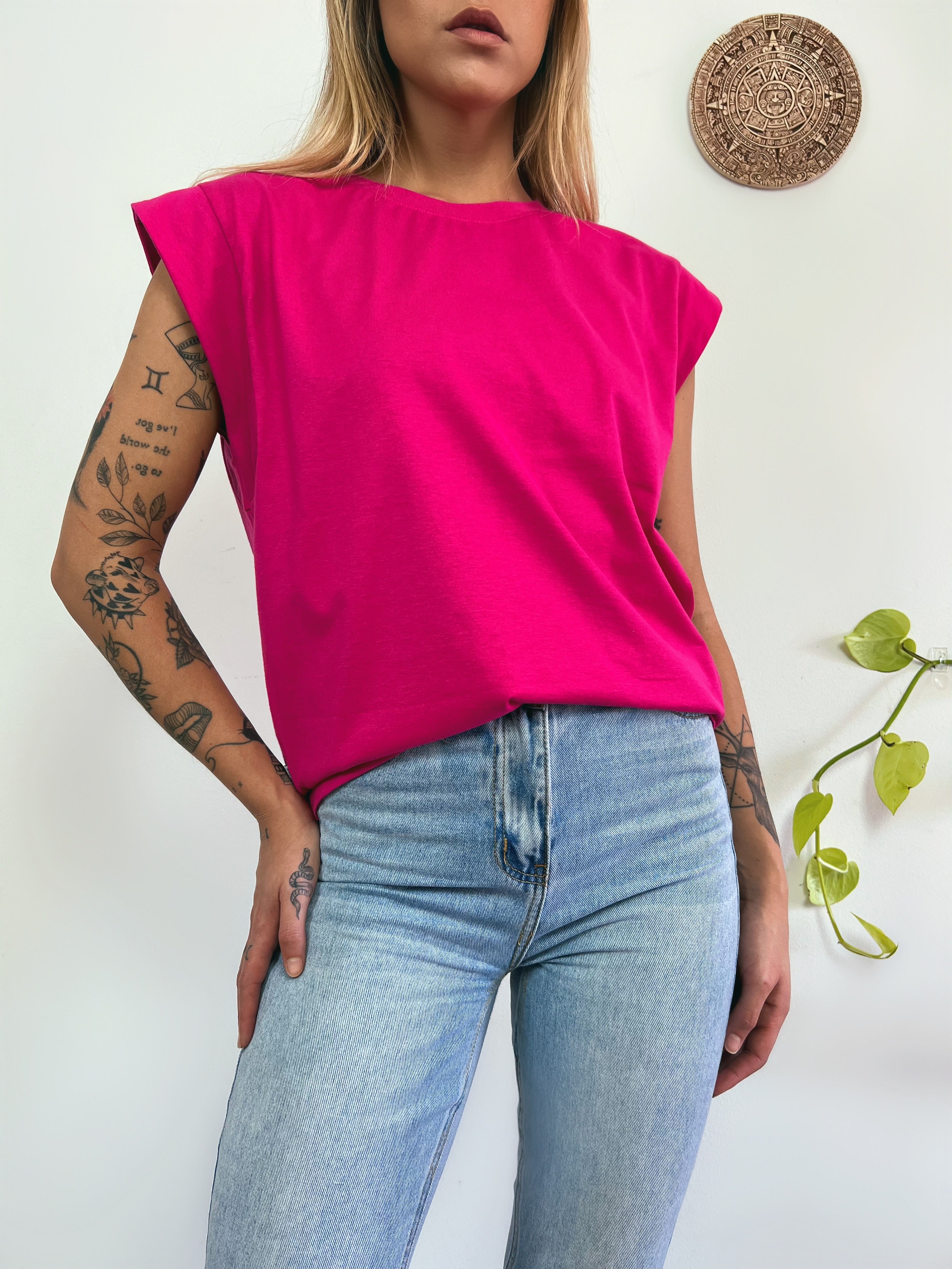 Regata Feminina Aveloz Ombro Caído- Rosa Pink
