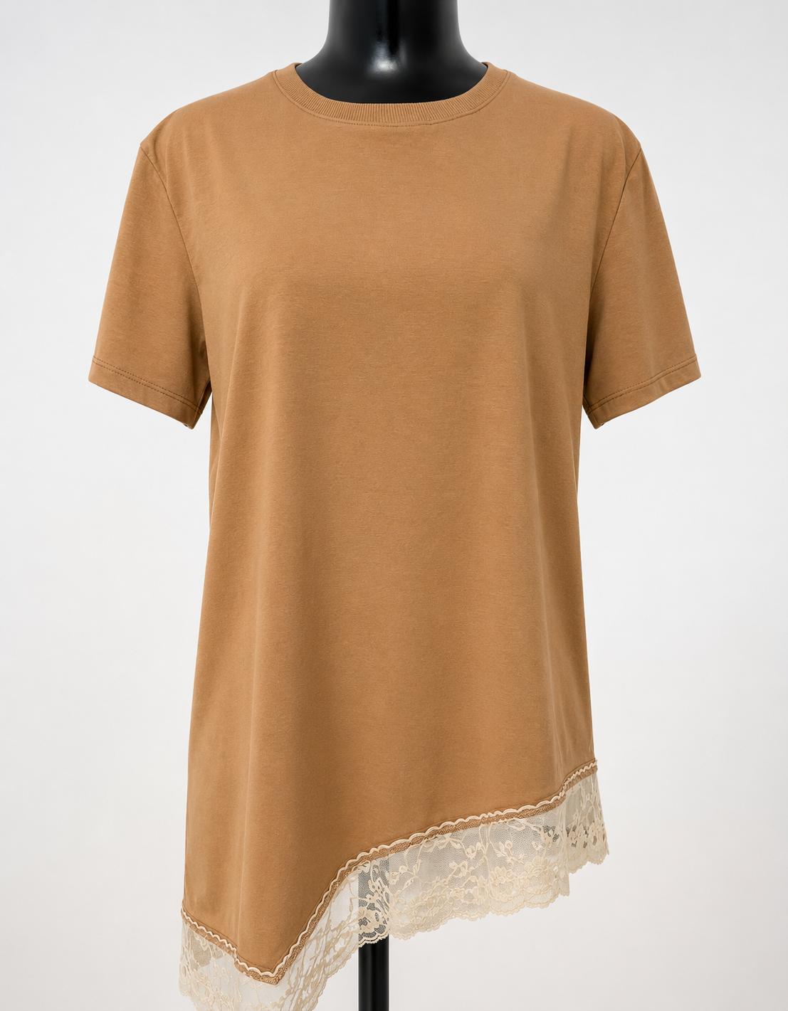 Blusa Assimétrica Feminina com Renda Caramelo