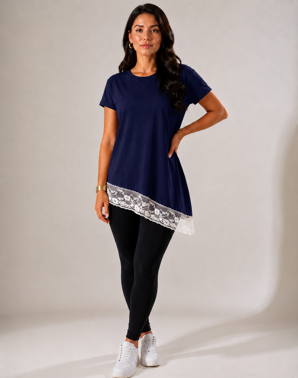 Blusa Assimétrica Feminina com Renda Azul Marinho