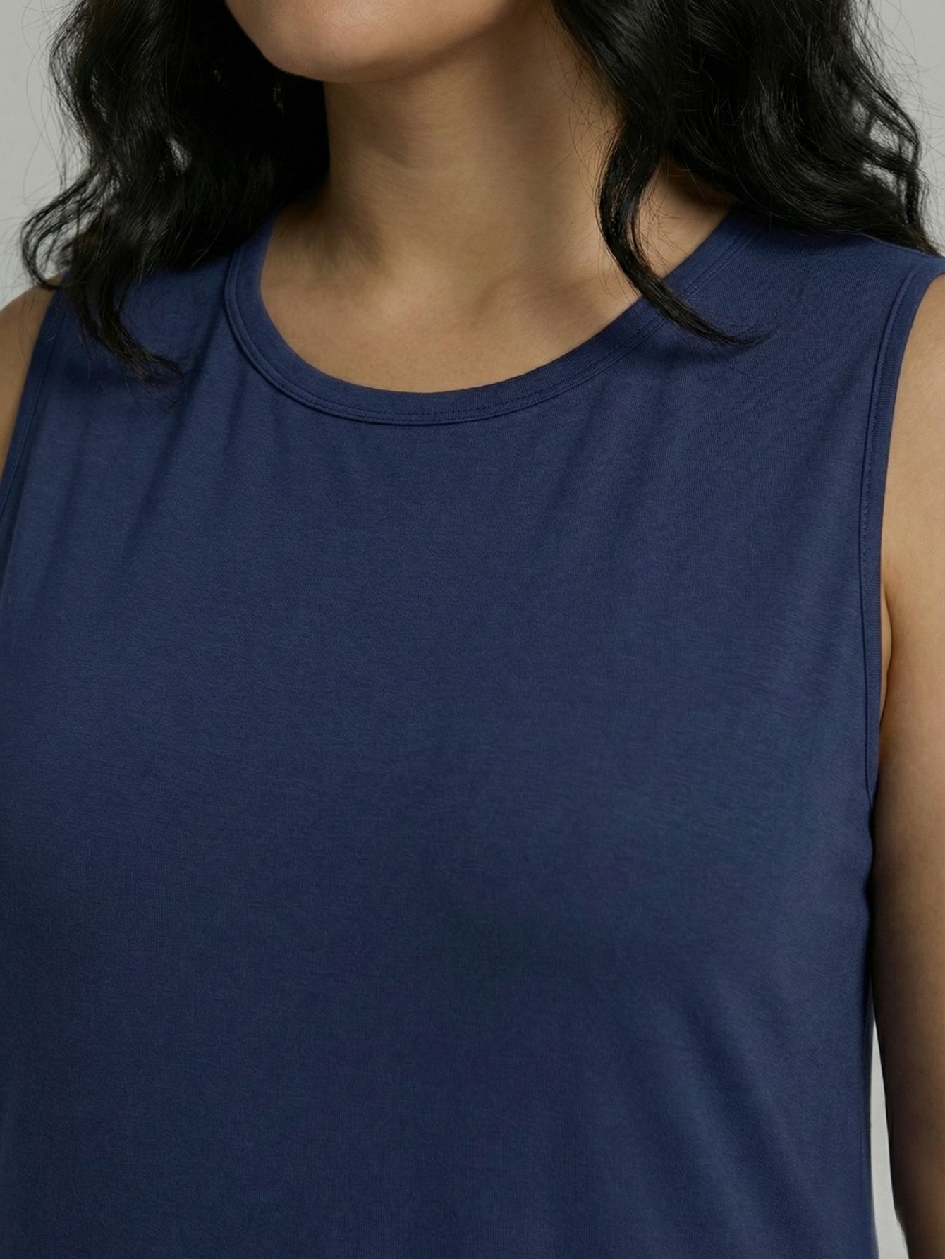 Vestido Longo Aveloz Viscolycra Soltinho Plus Size com Bolso Azul Marinho