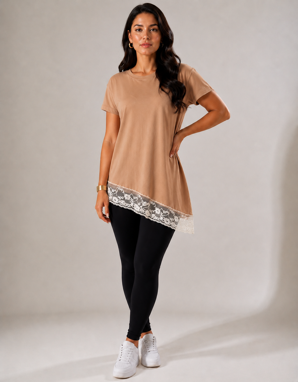 Blusa Assimétrica Feminina com Renda Caramelo