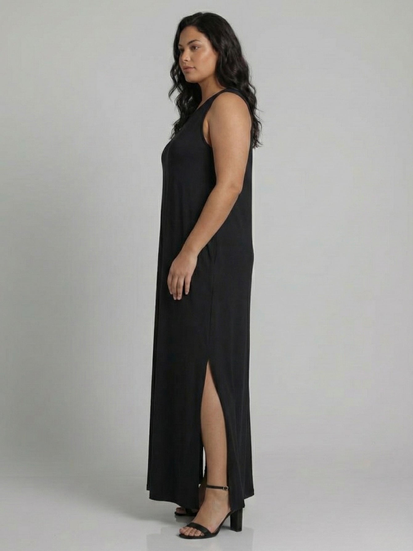 Vestido Longo Aveloz Viscolycra Soltinho Plus Size com Bolso Preto