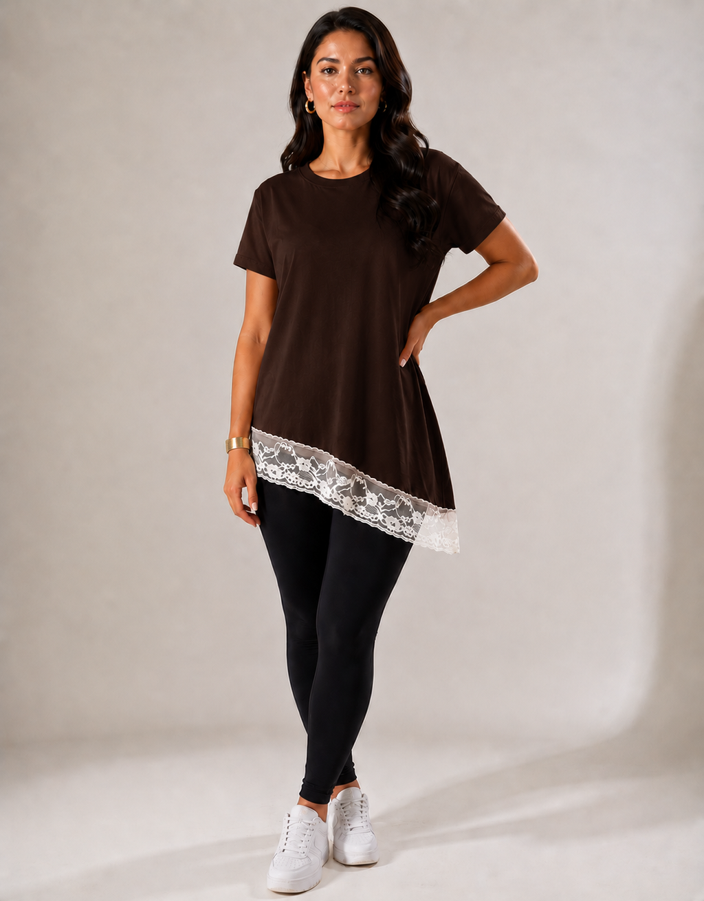 Blusa Assimétrica Feminina com Renda Marrom