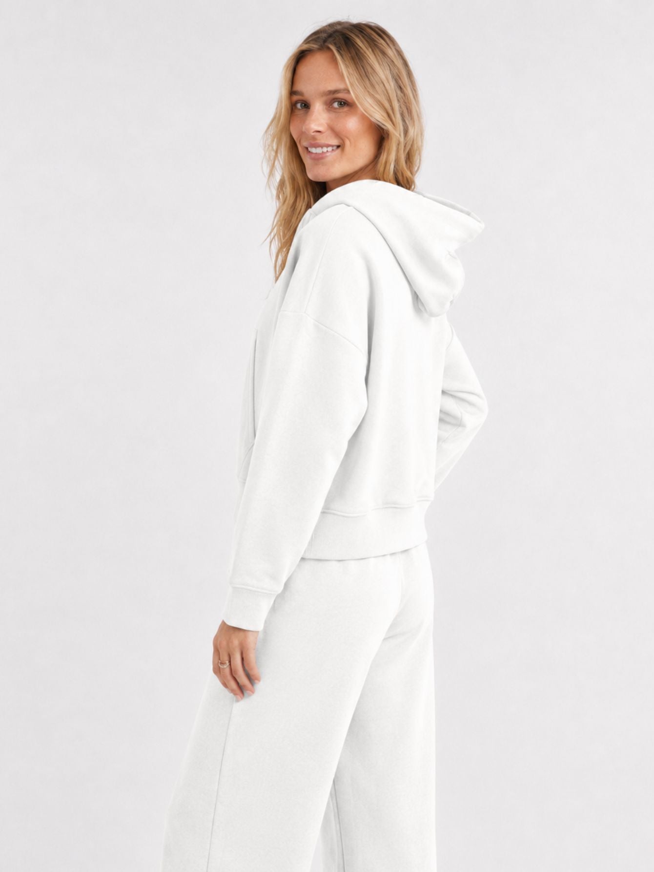 Conjunto Moletom Feminino Flow Aveloz Branco
