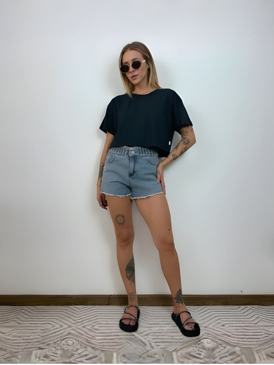 Camiseta Aveloz Feminina Cropped Preta