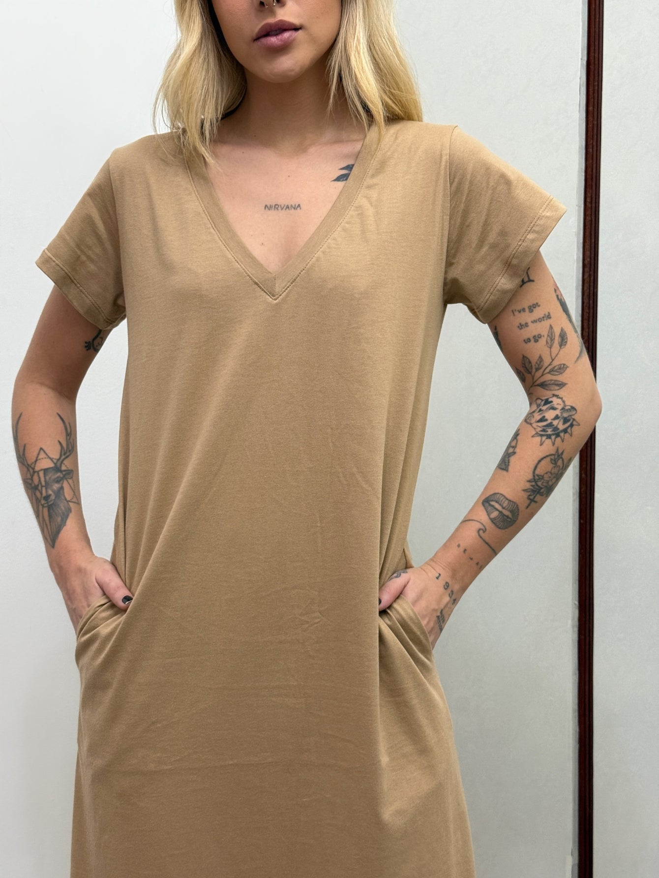 Vestido Longo de Algodão com Bolso Decote V Caramelo