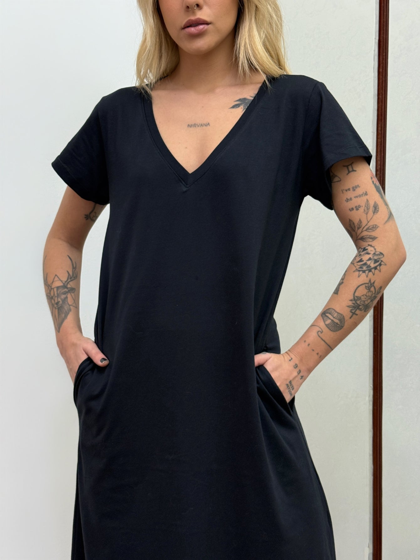 Vestido Longo de Algodão com Bolso Decote V Preto